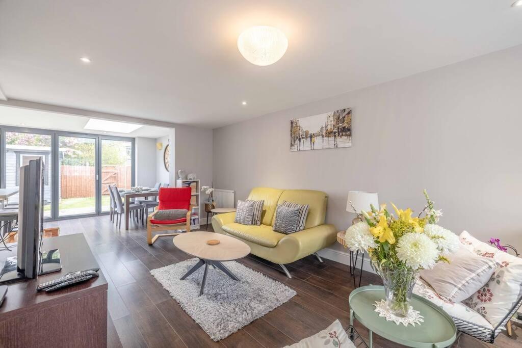 Central Windsor, 5 Mins To Legoland, Driveway Экстерьер фото